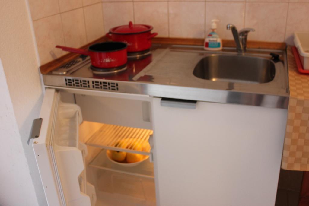Apartments Toni Trogir Phòng bức ảnh