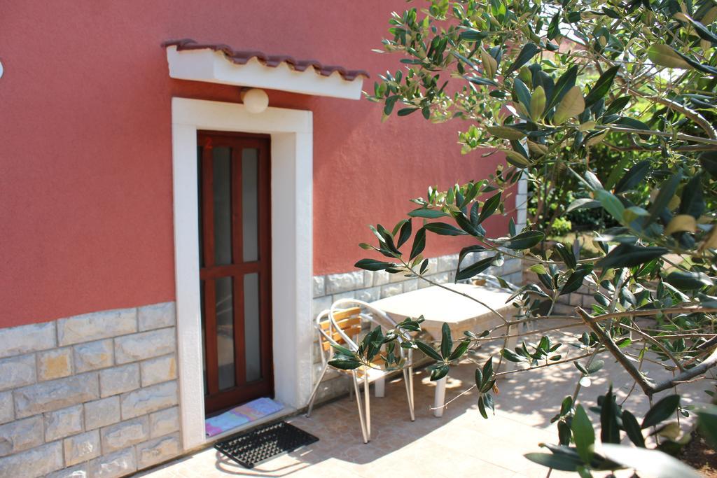 Apartments Toni Trogir Phòng bức ảnh